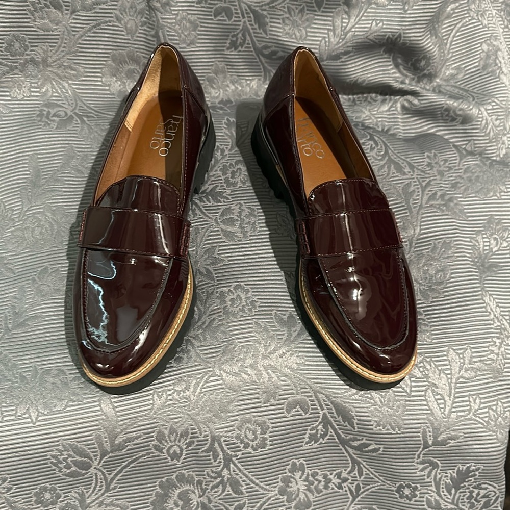 Franco Sarto size 7 pattern maroon loafers